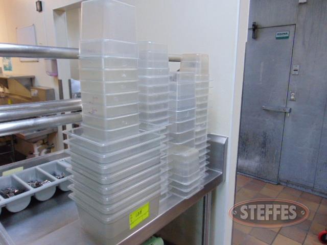 Plastic containers- various sizes_1.jpg